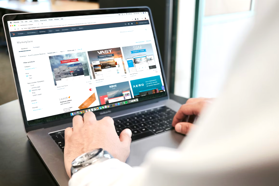 企業のホームページ制作